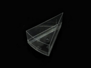Transparent triangle cake box